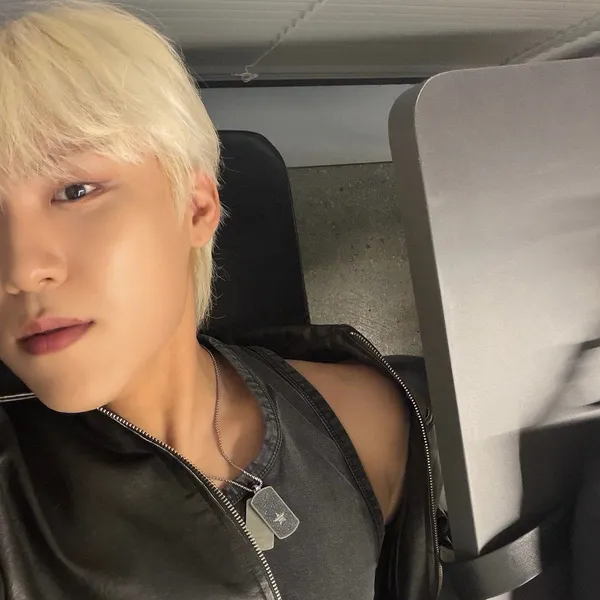 Signature photo of Park Woojin (AB6IX) capturing their charm