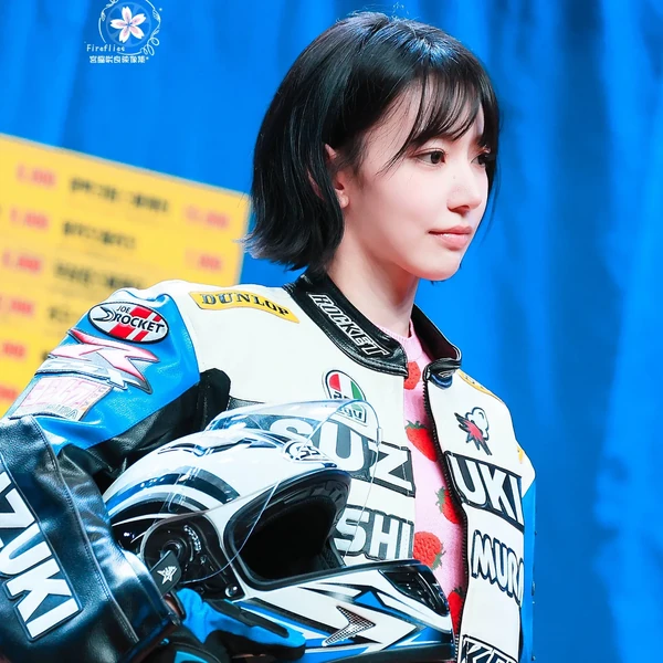 Today's Most Loved Sakura (LE SSERAFIM)