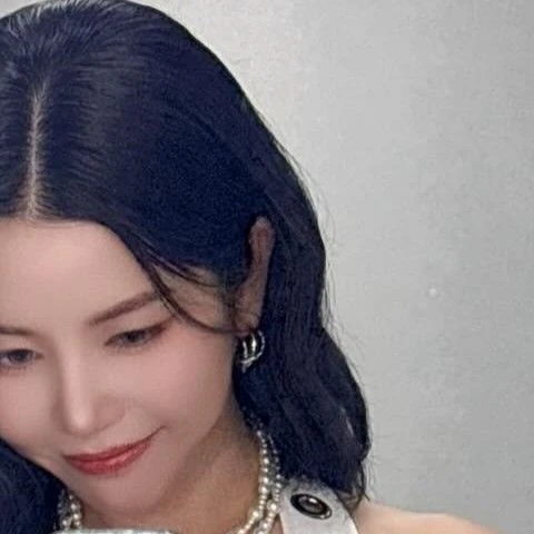 Momen Terbaik Solar (MAMAMOO) Pilihan Penggemar