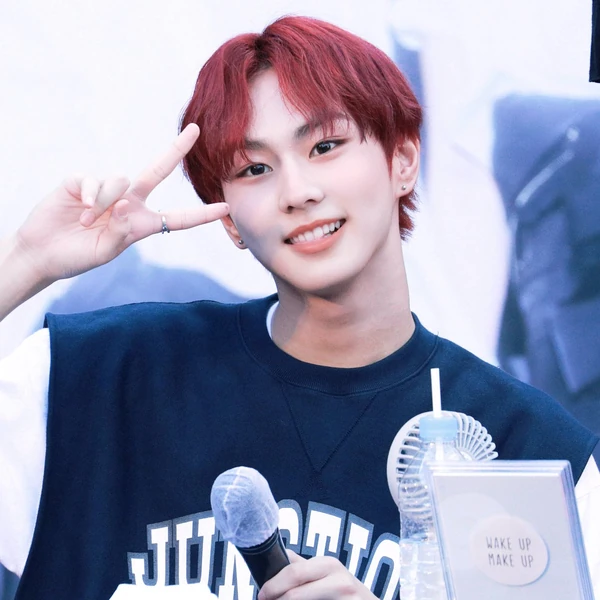 Today's Most Loved Jungwon (ENHYPEN)