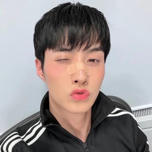 Fans' Pick: Best Moment of Yeoone (PENTAGON)