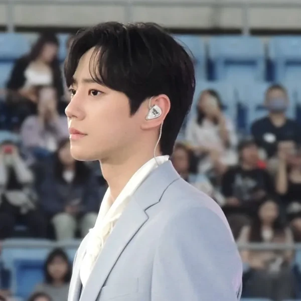 Top Photo Full of Lee Junyoung Love