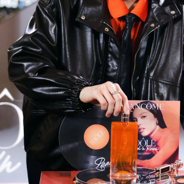 Top Photo Full of Aa (BUS) Love