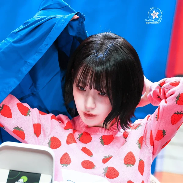 充滿粉絲愛意的宮脇咲良 (LE SSERAFIM)人氣照片