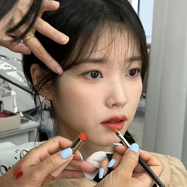 Momen Terbaik IU Pilihan Penggemar