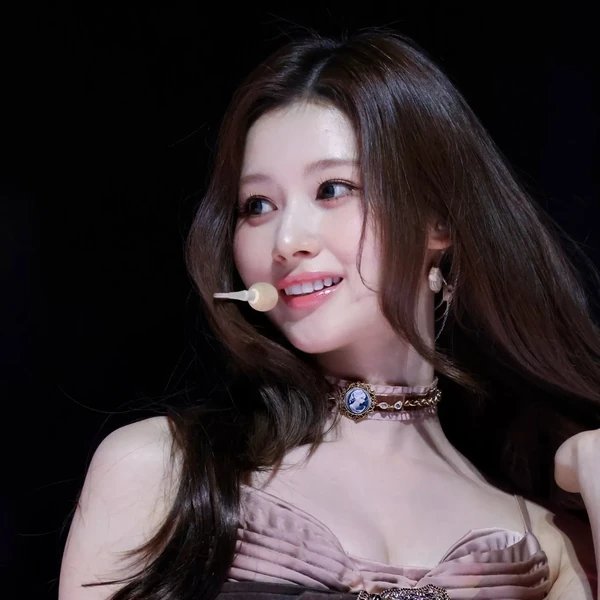 サナ (TWICE)への愛が詰まった人気写真