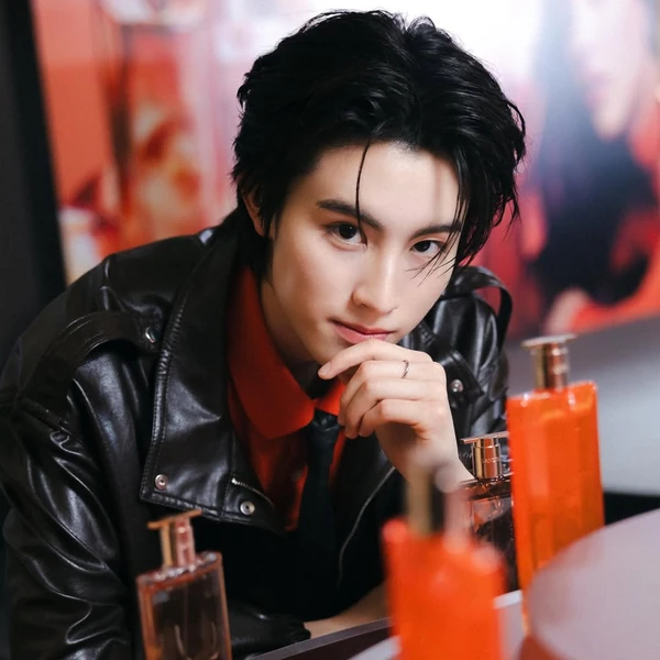 Today's Most Loved Aa (BUS)