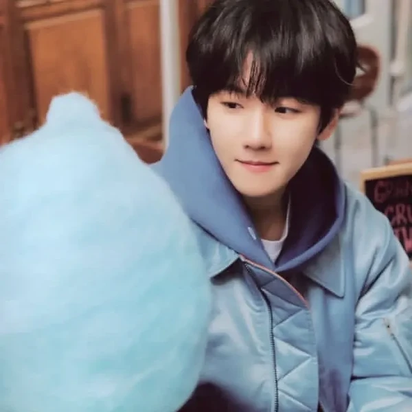 Top Photo Full of EXO Love