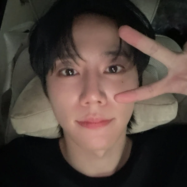 Top Photo Full of Lee Junyoung Love