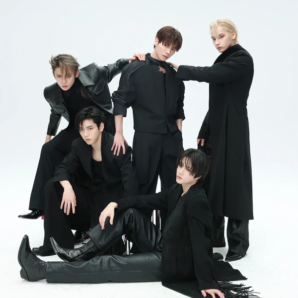 투모로우바이투게더 팬심 가득한 인기 사진