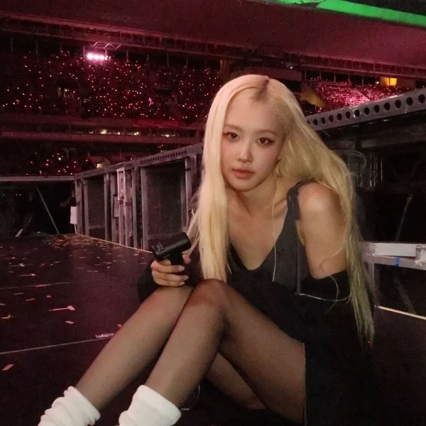 今日最受喜愛的ROSÉ (BLACKPINK)