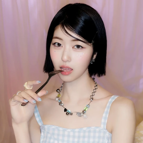 오늘 가장 사랑받은 타나카 유우키 (IS:SUE)의 모습