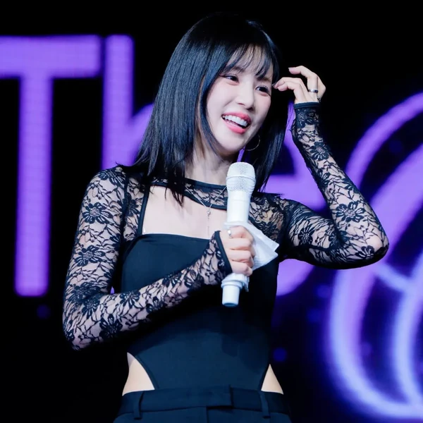 今天最受喜爱的朴初珑 (Apink)