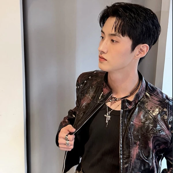 Fans' Pick: Best Moment of Yeoone (PENTAGON)