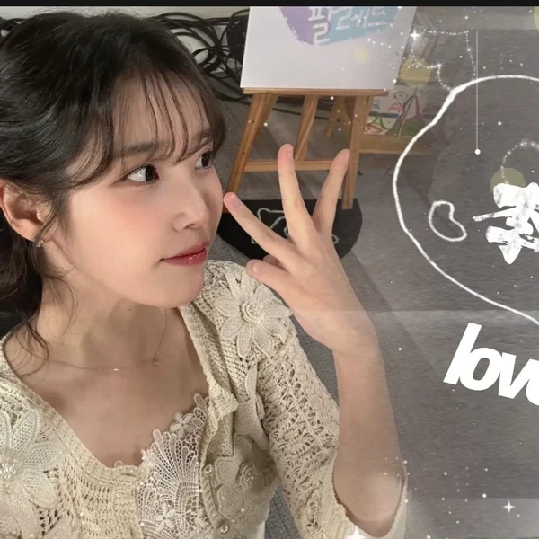 Momen Terbaik IU Pilihan Penggemar