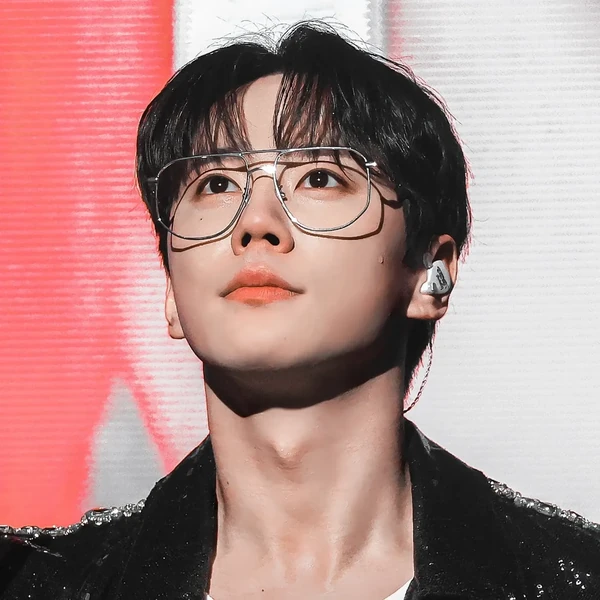 Top Photo Full of Lee Junyoung Love