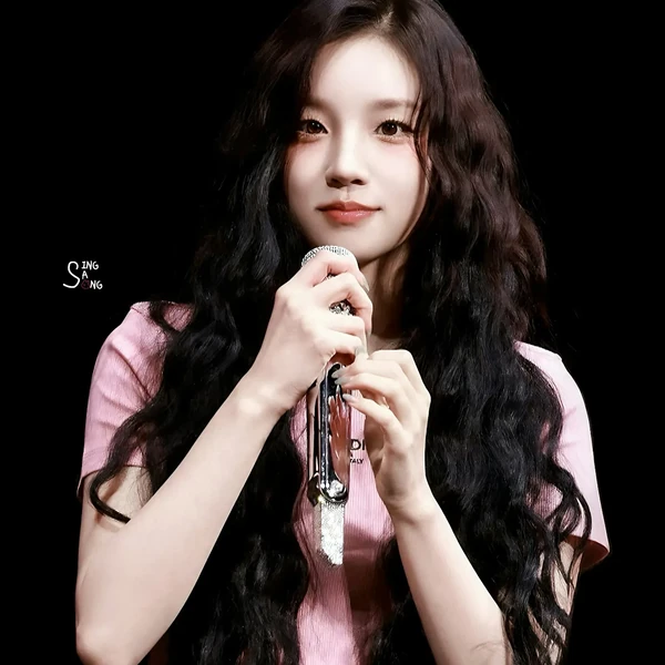 Top Photo Full of Yuqi (i-dle) Love