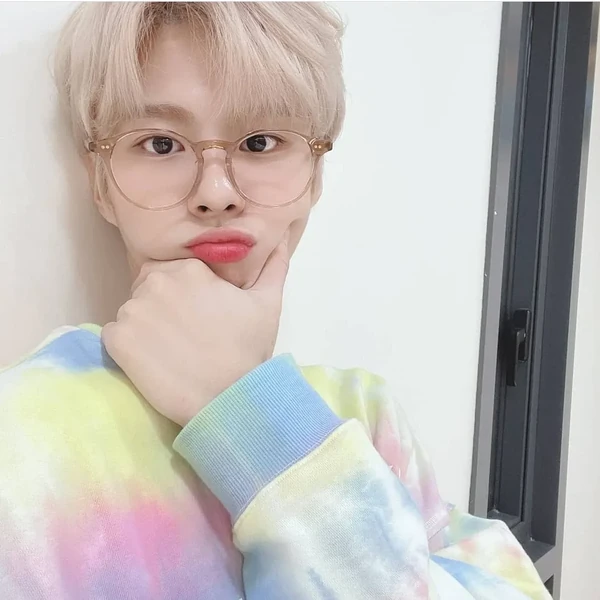 김우석 팬심 가득한 인기 사진