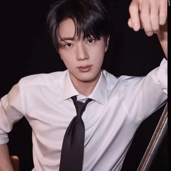 Momen Terbaik Jin (BTS) Pilihan Penggemar