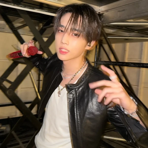 Top Photo Full of Sunwoo (THE BOYZ) Love