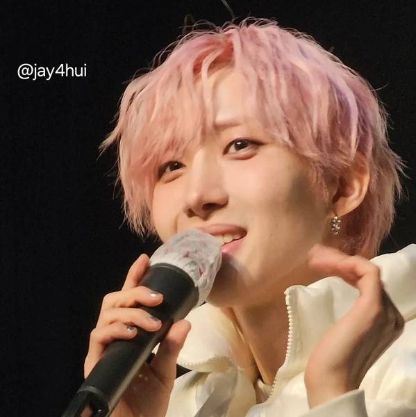 Today's Most Loved Hui (PENTAGON)