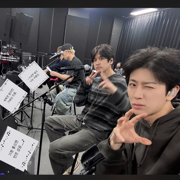 Top Photo Full of SONG (iKON) Love