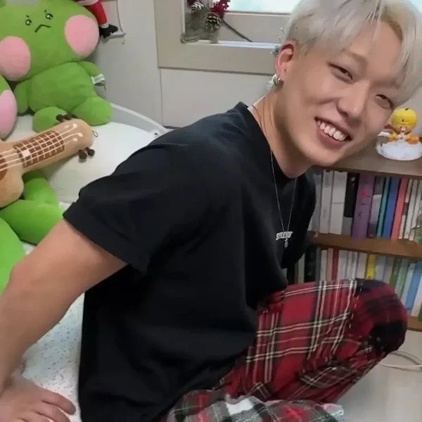 Today's Most Loved BOBBY (iKON)