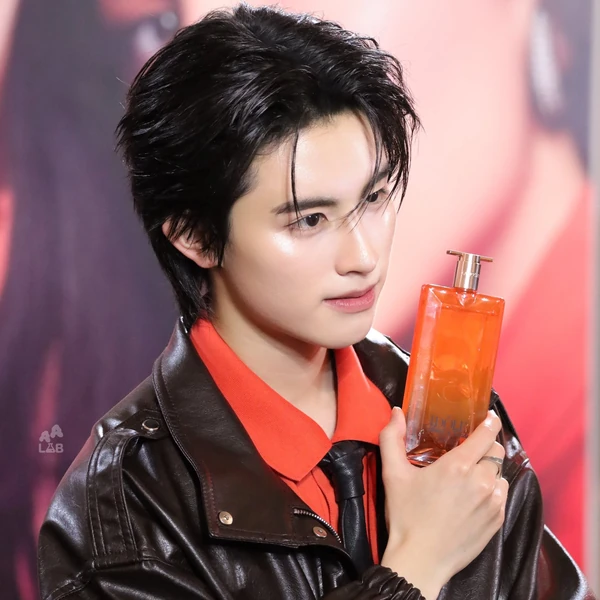 Today's Most Loved Aa (BUS)