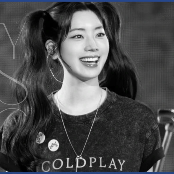 오늘 가장 사랑받은 다현 (TWICE)의 모습