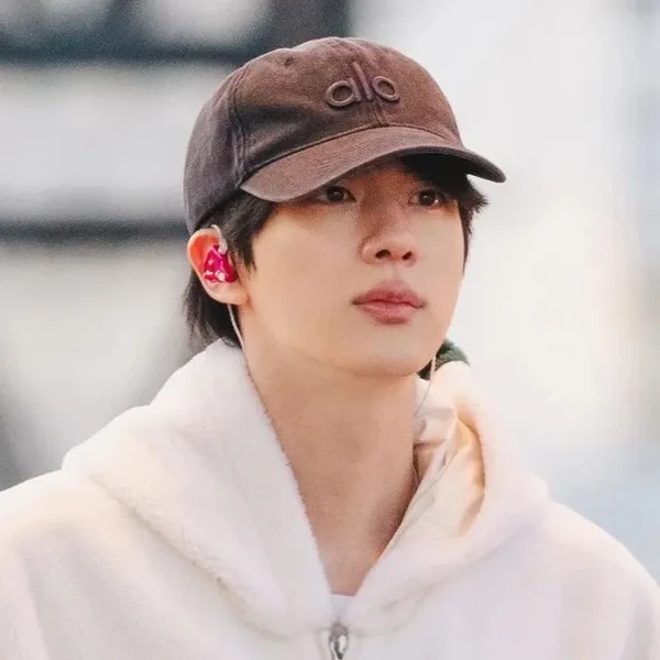 팬들이 뽑은 진 (방탄소년단) 최고의 순간