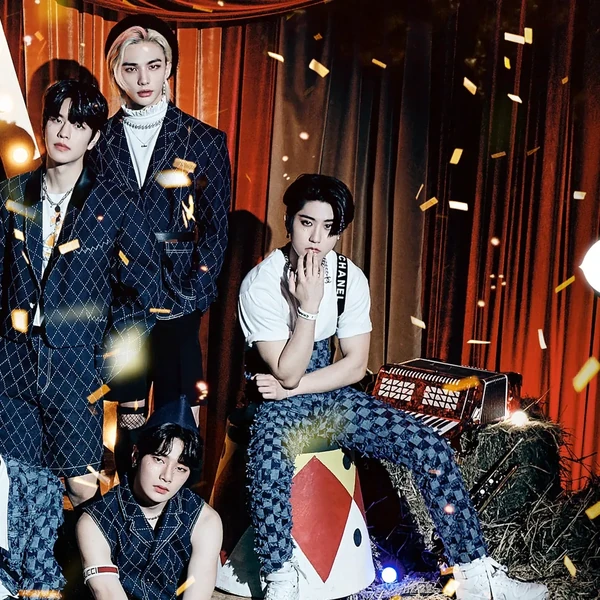 Top Photo Full of Stray Kids Love