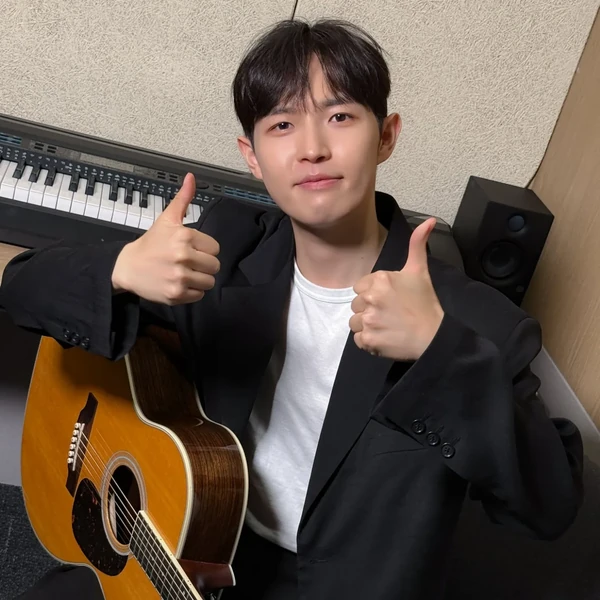 투표로 선정된 김재환의 인기 프로필 이미지