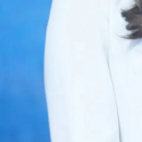 Signature photo of Ye-on (Hearts2Hearts) capturing their charm