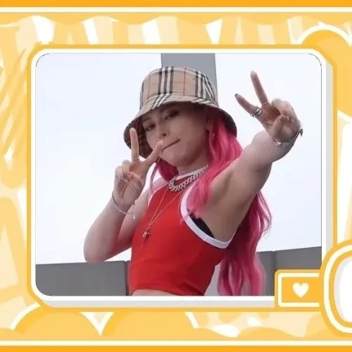 Top Photo Full of AleXa Love