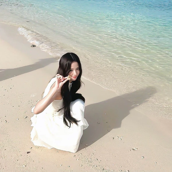 오늘 가장 사랑받은 지수 (BLACKPINK)의 모습