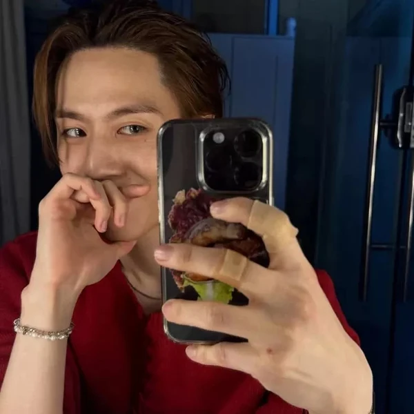 Signature photo of ユギョム (GOT7) capturing their charm