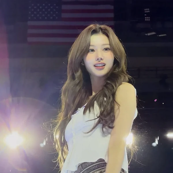 사나 (TWICE) 팬심 가득한 인기 사진