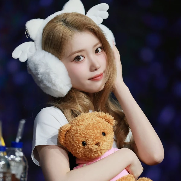 充滿粉絲愛意的小婷 (Kep1er)人氣照片