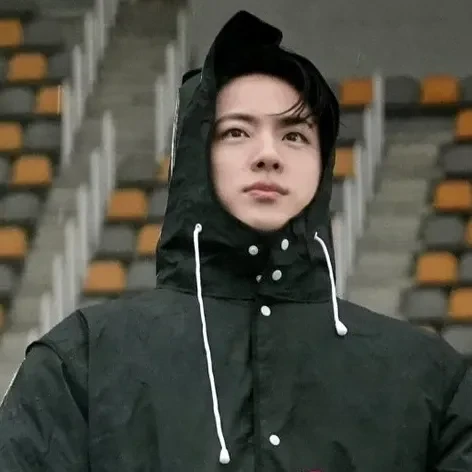 Foto Populer Penuh Cinta untuk Jin (BTS)