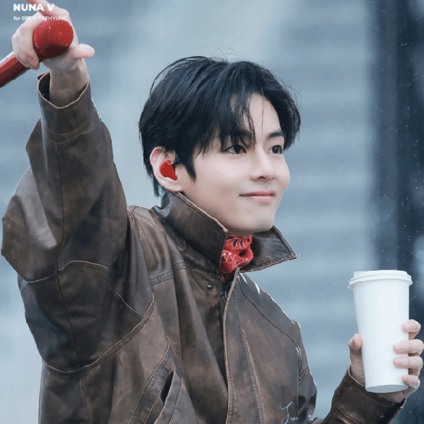 Foto Populer Penuh Cinta untuk V (BTS)