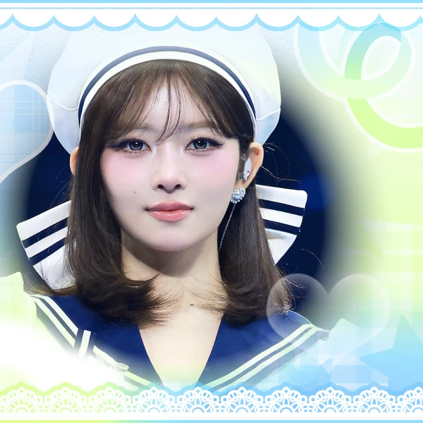 오늘 가장 사랑받은 레이 (IVE)의 모습