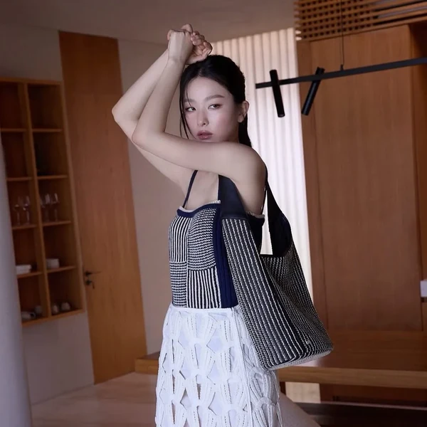 Signature photo of 澀琪 (Red Velvet) capturing their charm