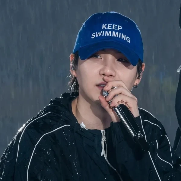 Foto Populer Penuh Cinta untuk SUGA (BTS)