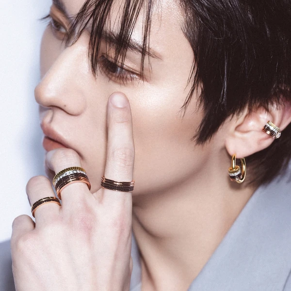 今天最受喜爱的Lee Know (Stray Kids)