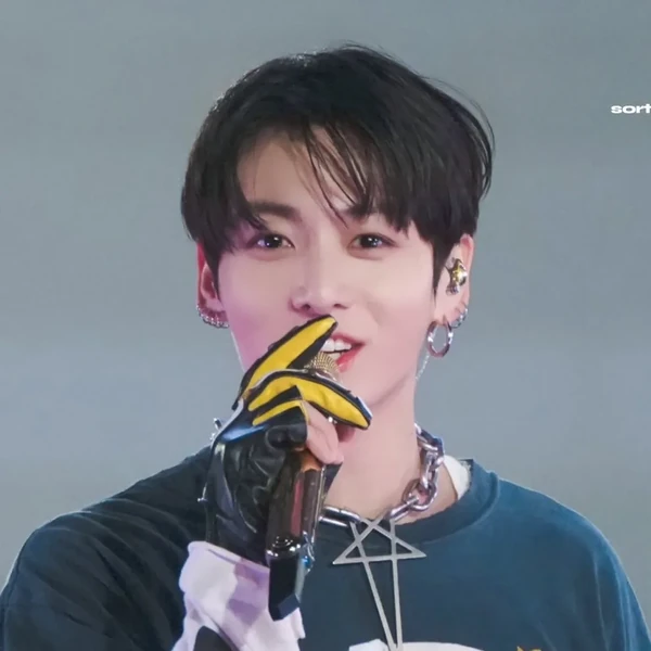 오늘 가장 사랑받은 정국 (방탄소년단)의 모습