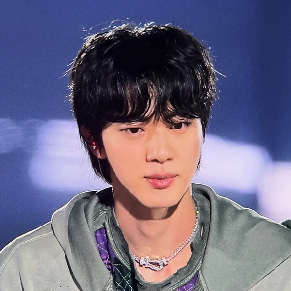 Momen Terbaik Jin (BTS) Pilihan Penggemar