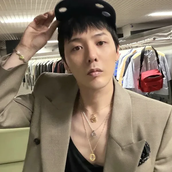 Momen Terbaik G-DRAGON (BIGBANG) Pilihan Penggemar