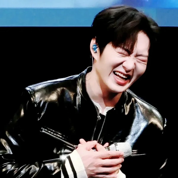 今日最受喜愛的李昌燮 (BTOB)