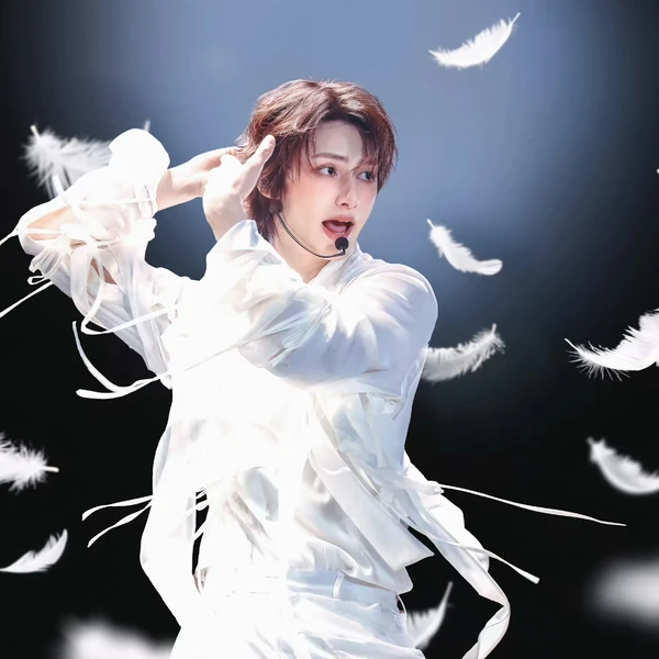 Top Photo Full of Jun (SEVENTEEN) Love