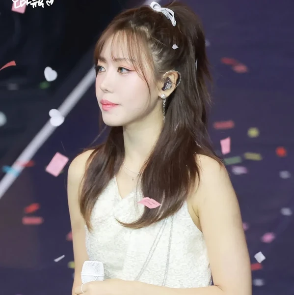 Shining profile picture of Kim Namjoo (Apink) on today's Choeaedol